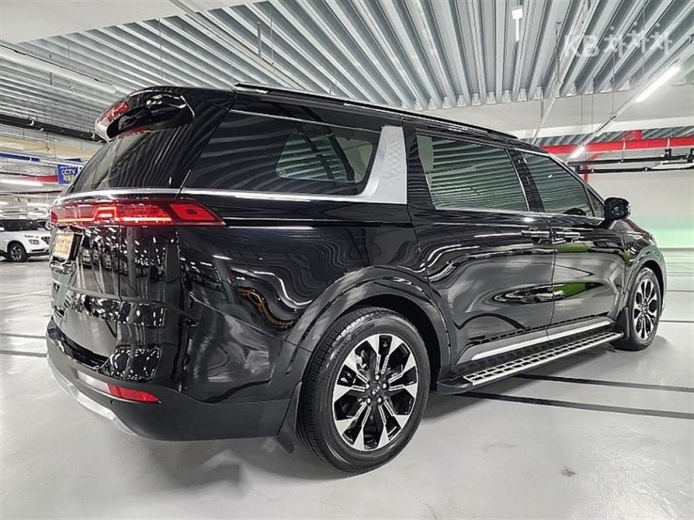 Kia Carnival — miniaturë 5