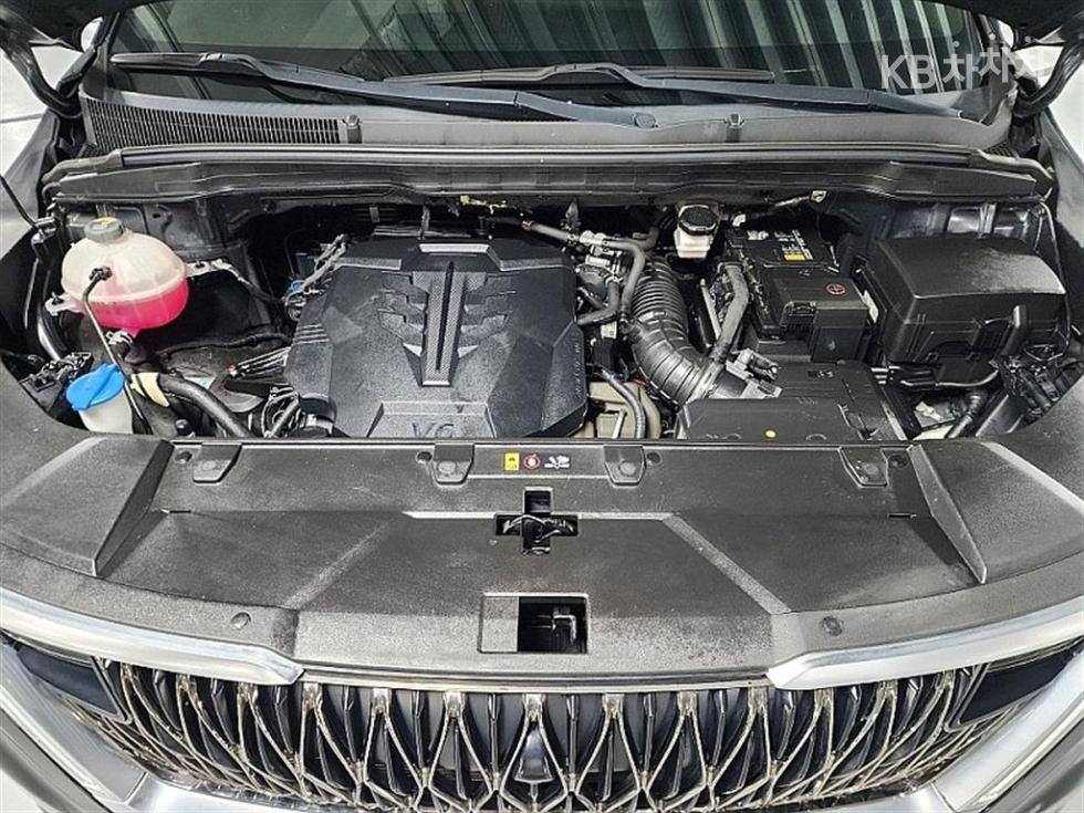 Kia Carnival — miniaturë 8