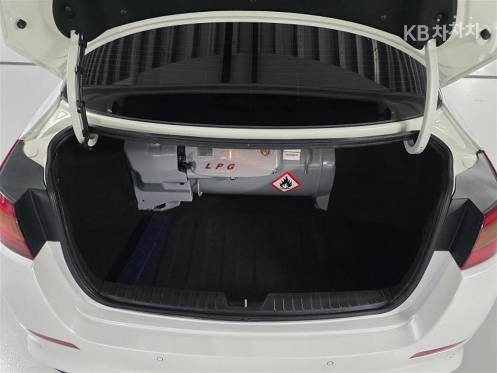 Kia K5 — miniaturë 8