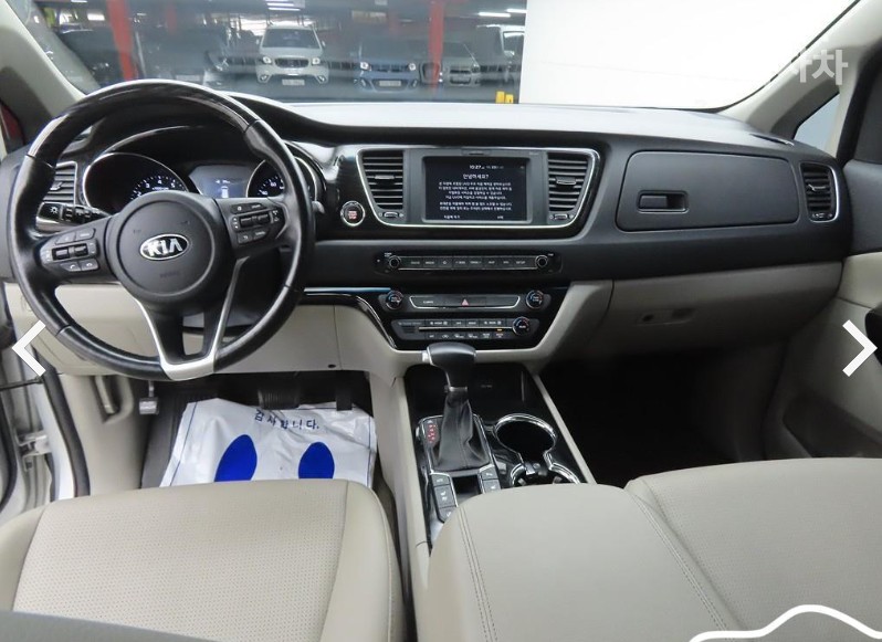 Kia Carnival — miniaturë 7