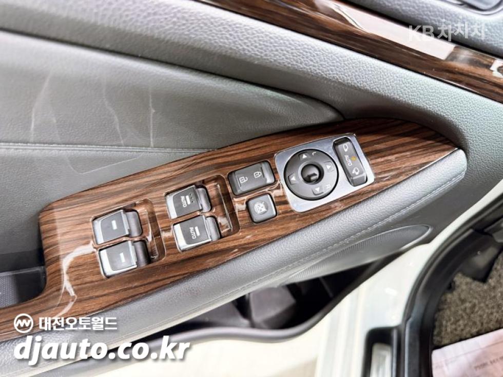 Kia K7 — miniaturë 7
