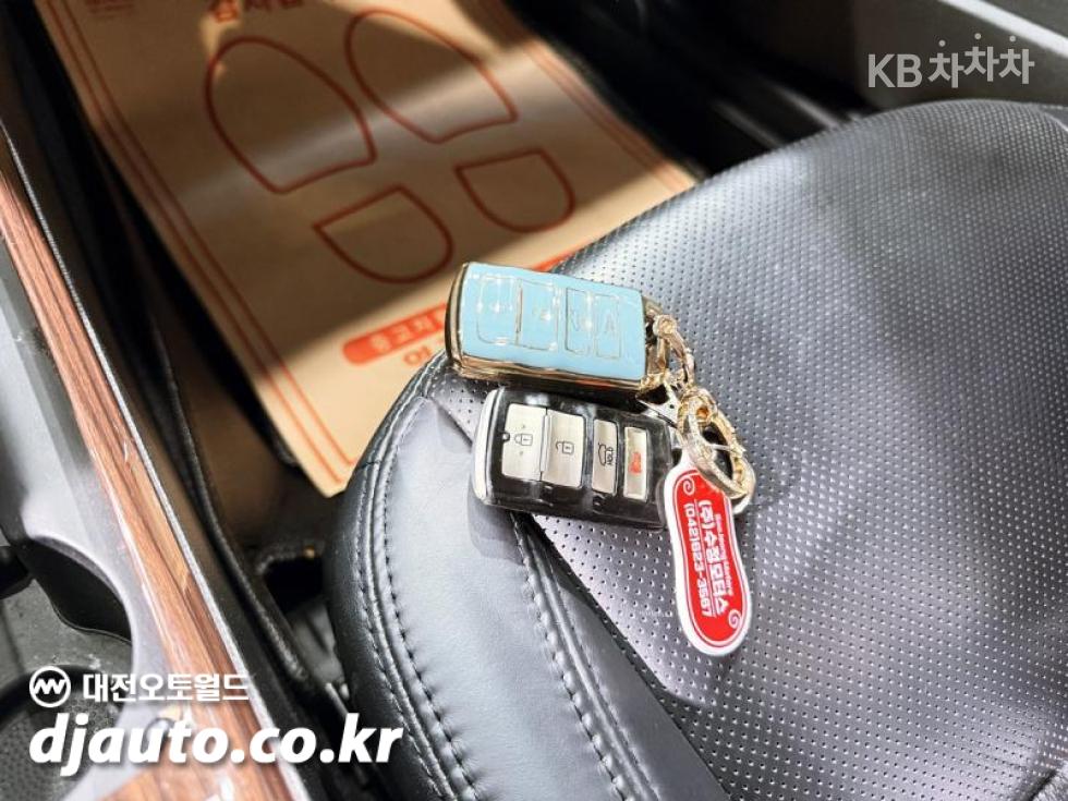 Kia K7 — miniaturë 14