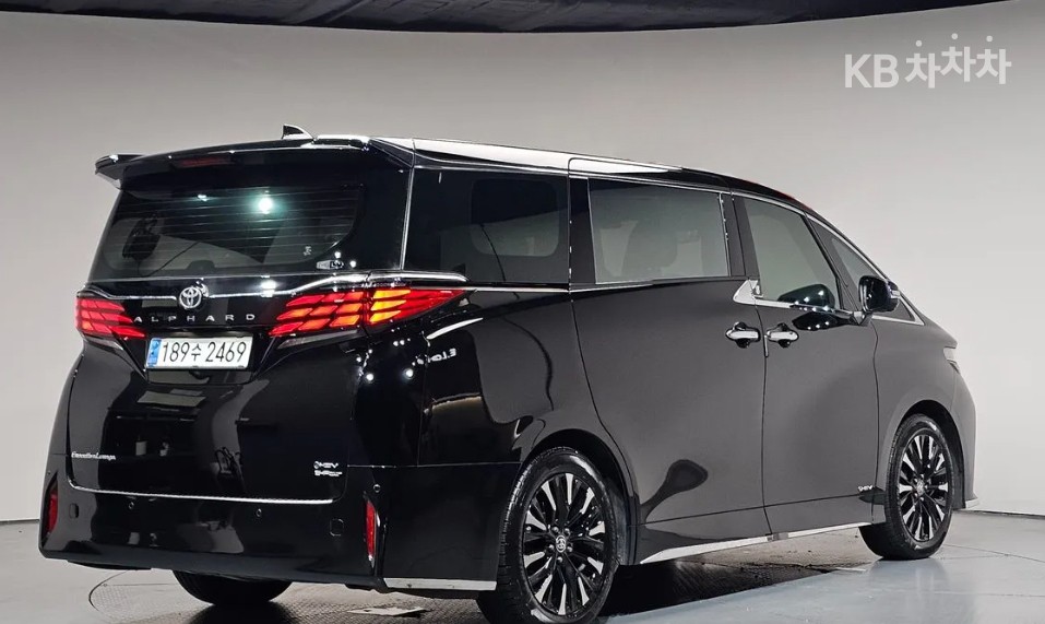 Toyota Alphard — miniaturë 2