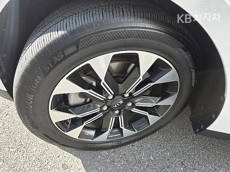 Kia Carnival — miniaturë 17