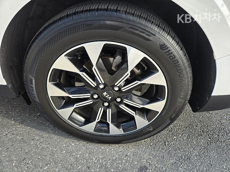 Kia Carnival — miniaturë 18