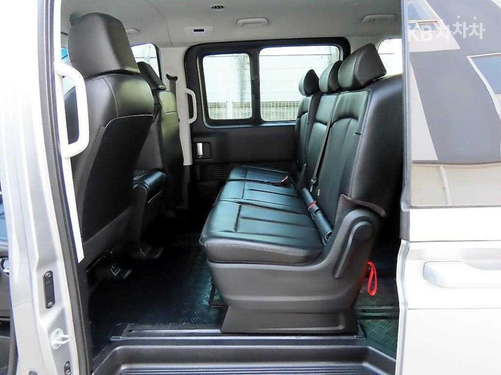 Hyundai Staria — miniaturë 6