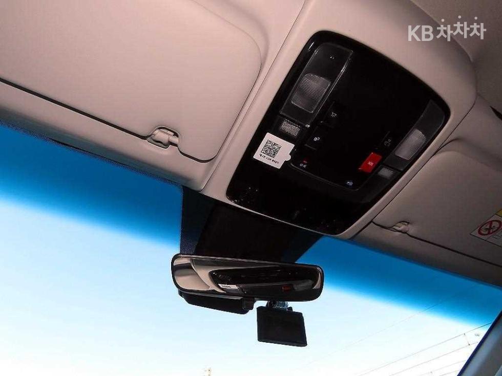 Hyundai Staria — miniaturë 17