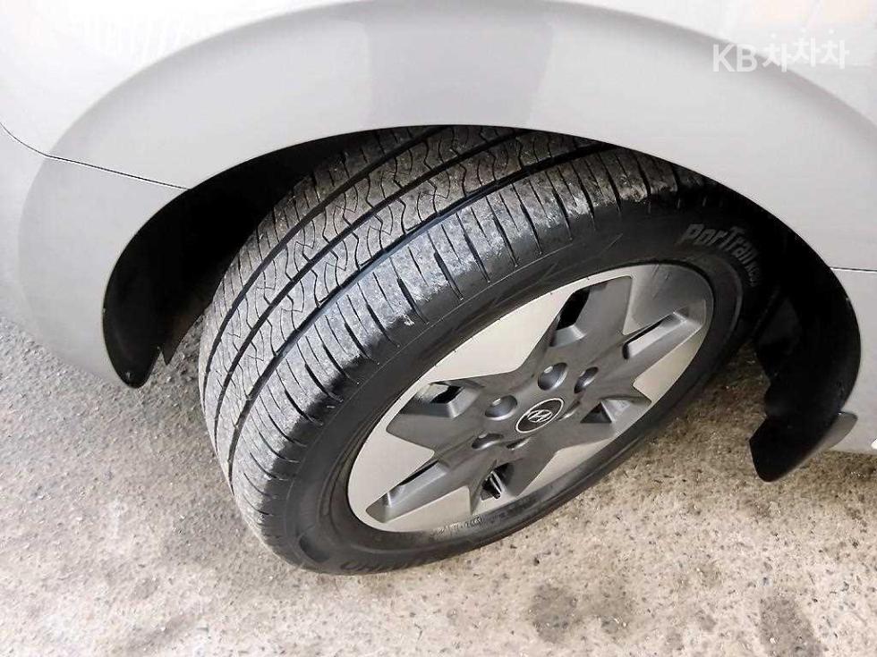 Hyundai Staria — miniaturë 19