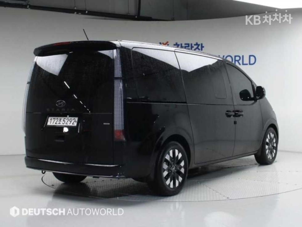 Hyundai Staria — miniaturë 2