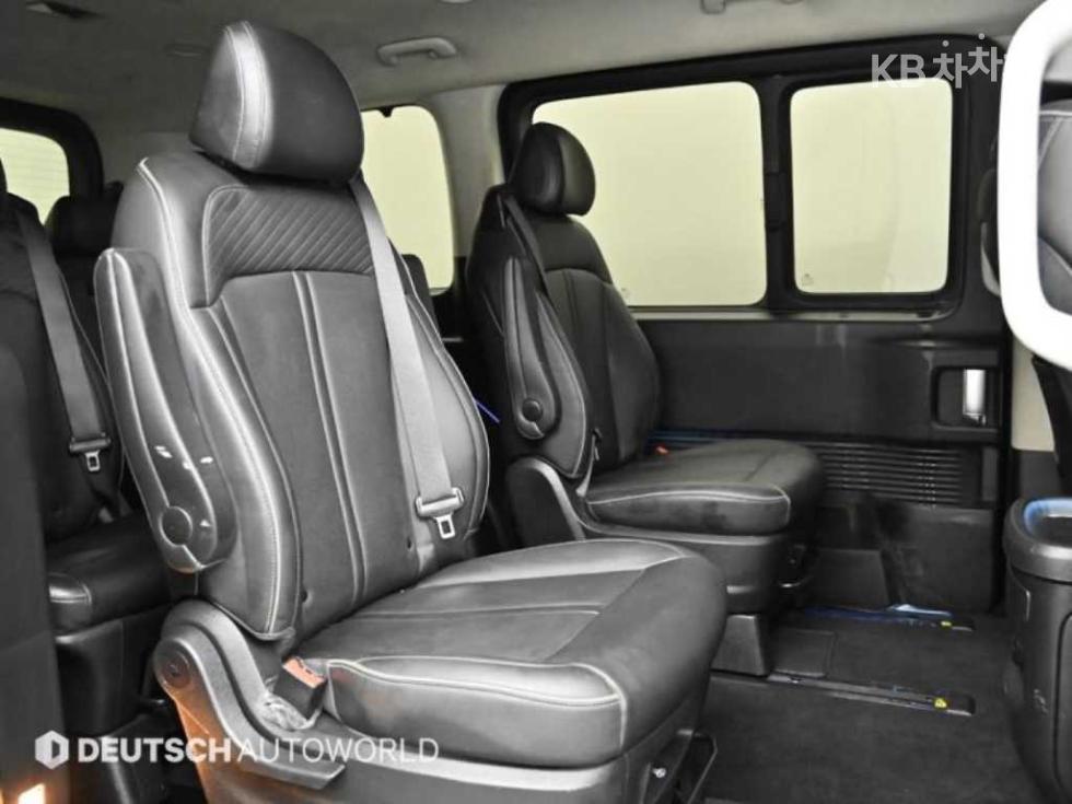 Hyundai Staria — miniaturë 12