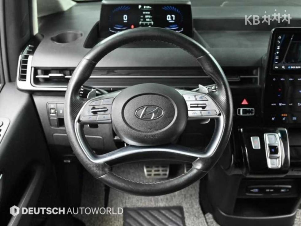 Hyundai Staria — miniaturë 13