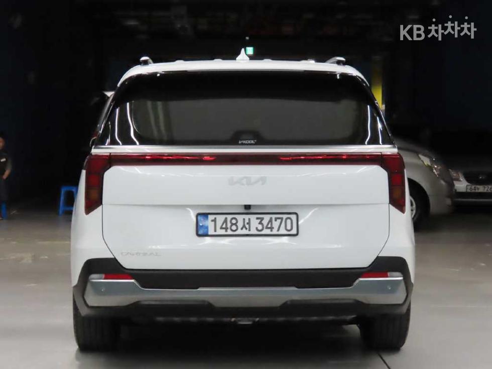 Kia Carnival — miniaturë 3