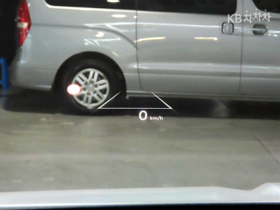 Kia Carnival — miniaturë 14