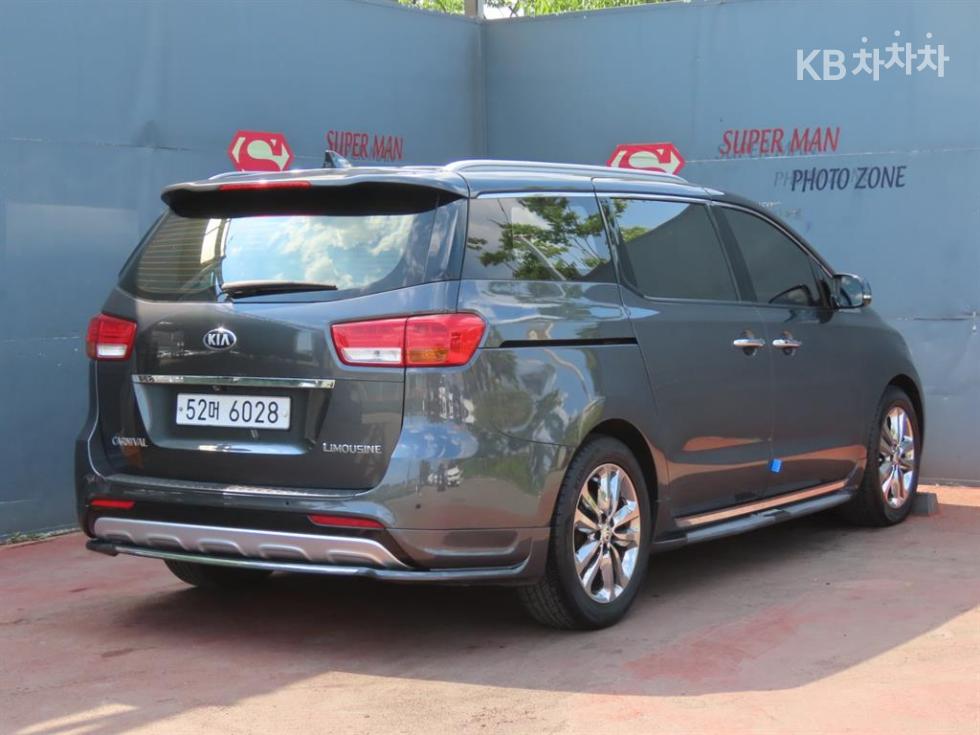 Kia Carnival — miniaturë 3
