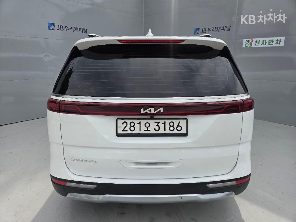 Kia Carnival — miniaturë 6