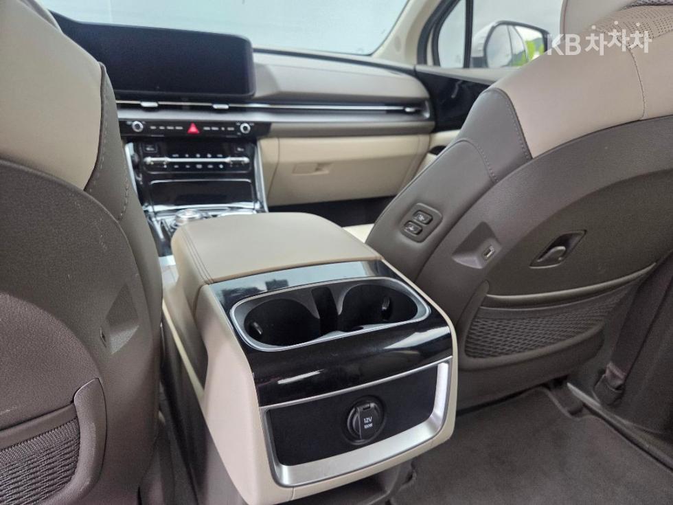 Kia Carnival — miniaturë 12