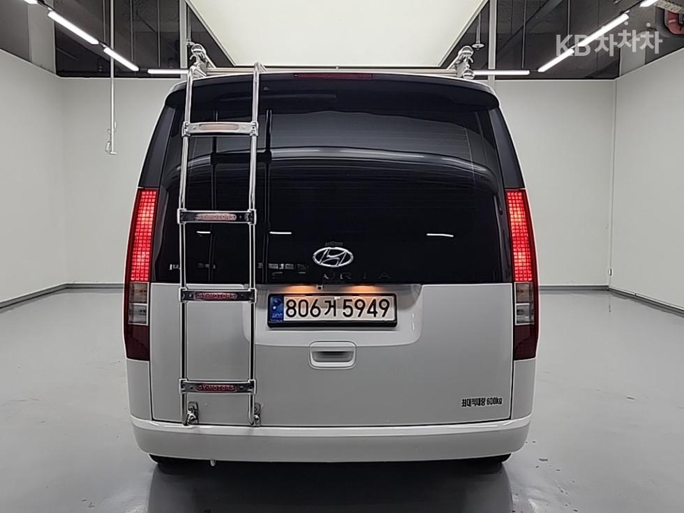 Hyundai Staria — miniaturë 3