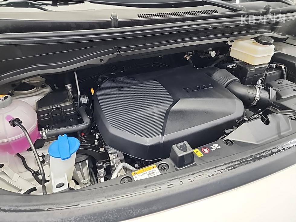 Hyundai Staria — miniaturë 5