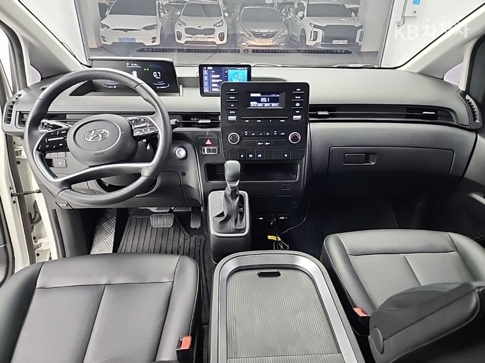 Hyundai Staria — miniaturë 7