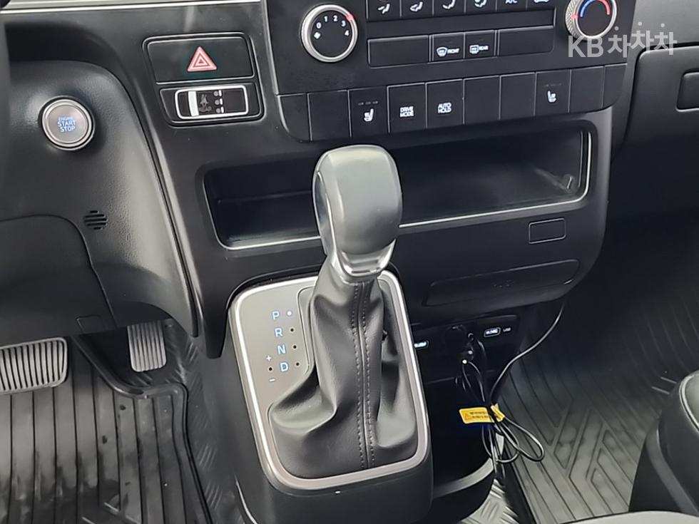 Hyundai Staria — miniaturë 8