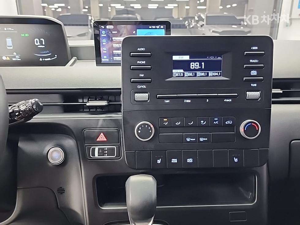 Hyundai Staria — miniaturë 10