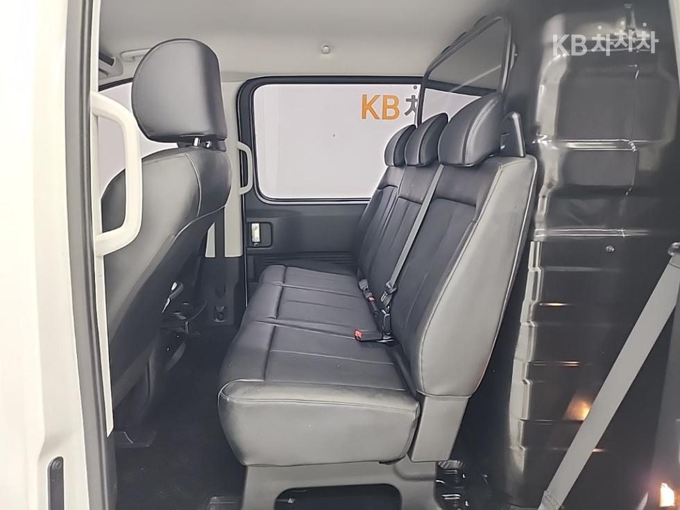 Hyundai Staria — miniaturë 12