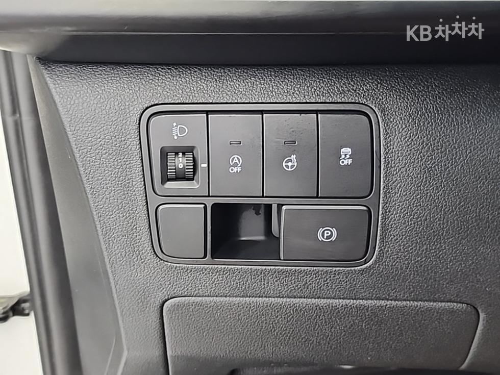 Hyundai Staria — miniaturë 17