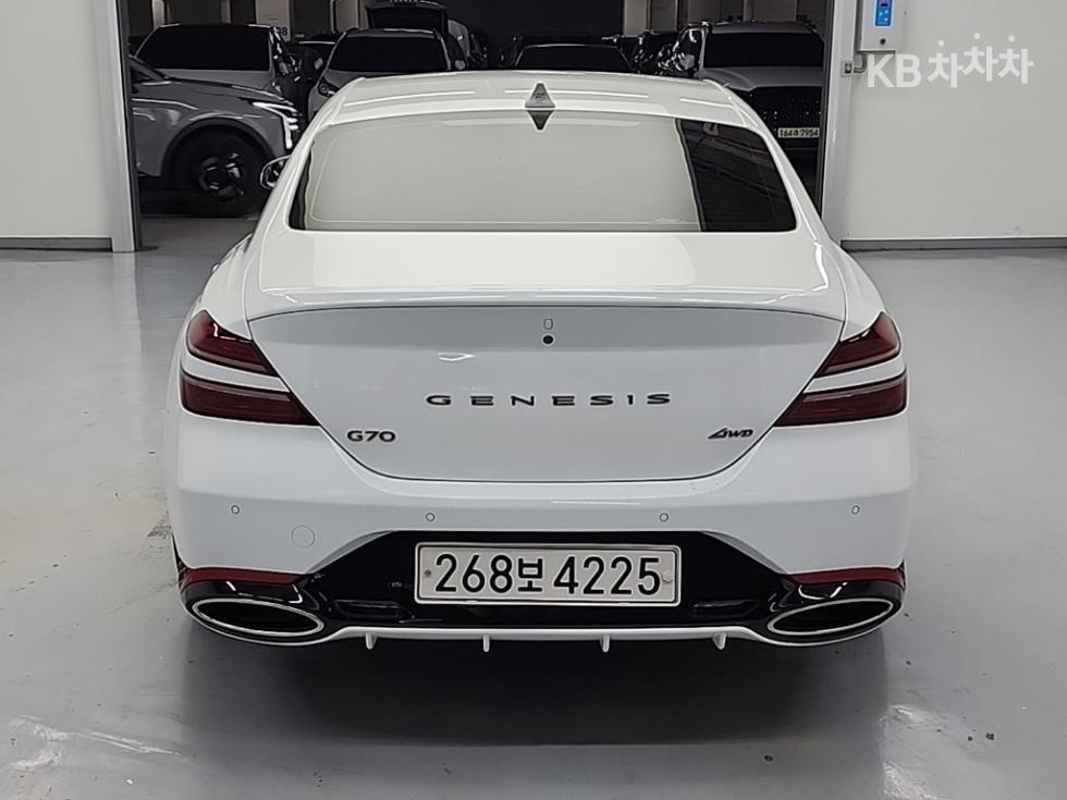 2021 Genesis G70 photo