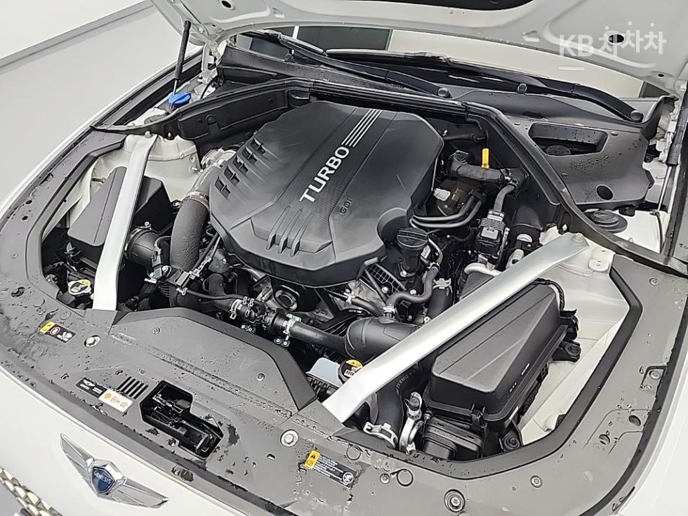 2021 Genesis G70 photo