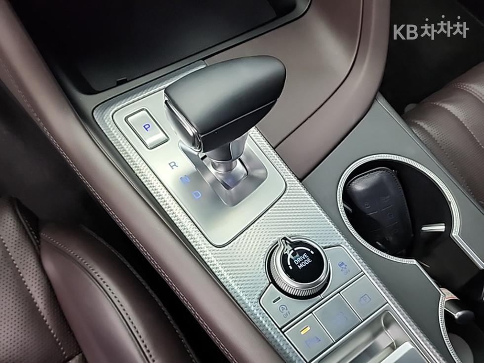 2021 Genesis G70 photo