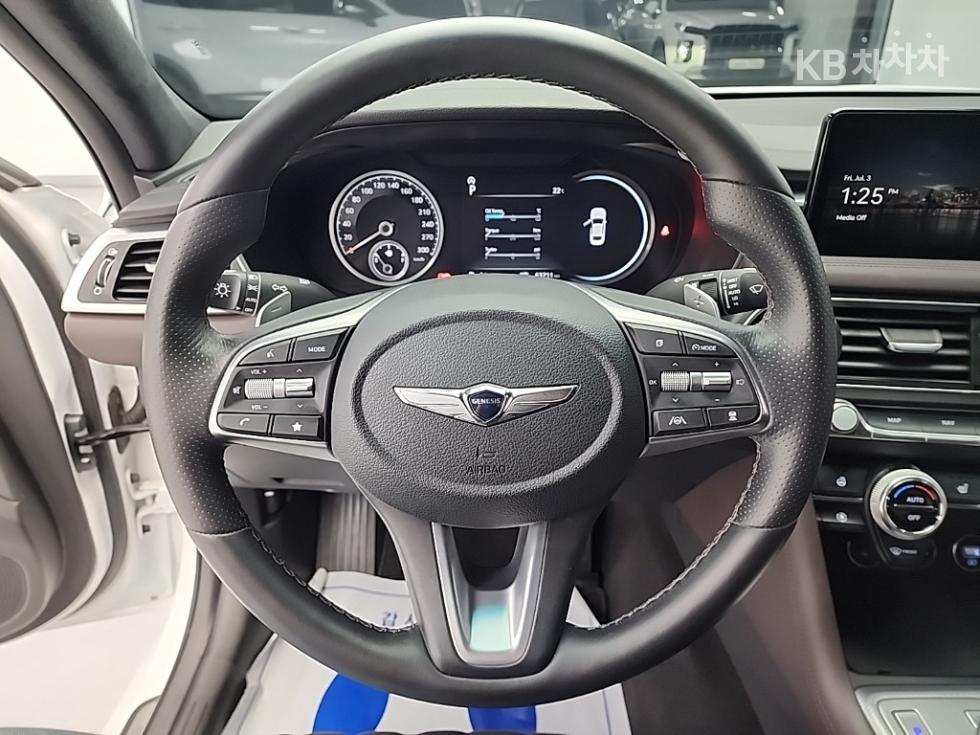 2021 Genesis G70 photo