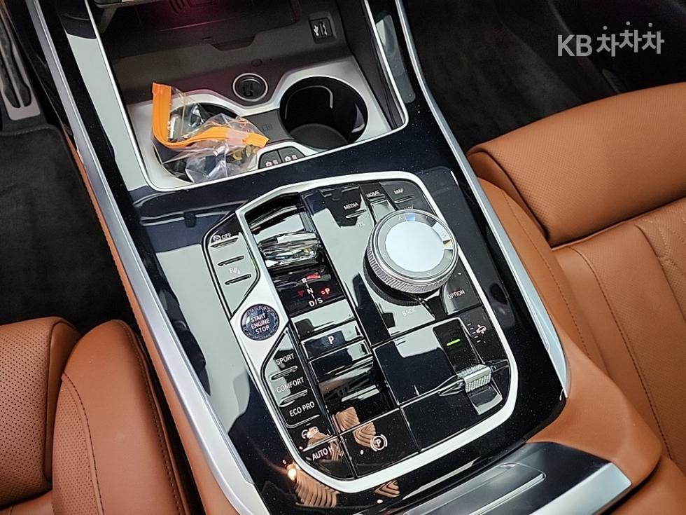 BMW X7 — miniaturë 8