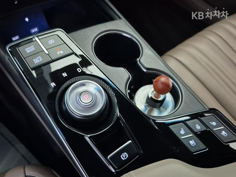 Kia K8 — miniaturë 8