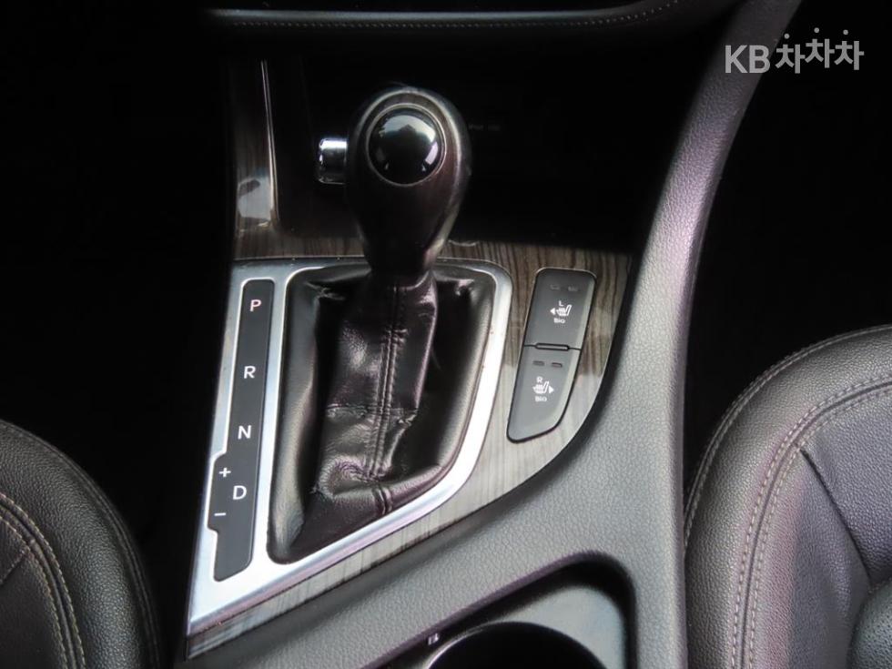 Kia K5 — miniaturë 10