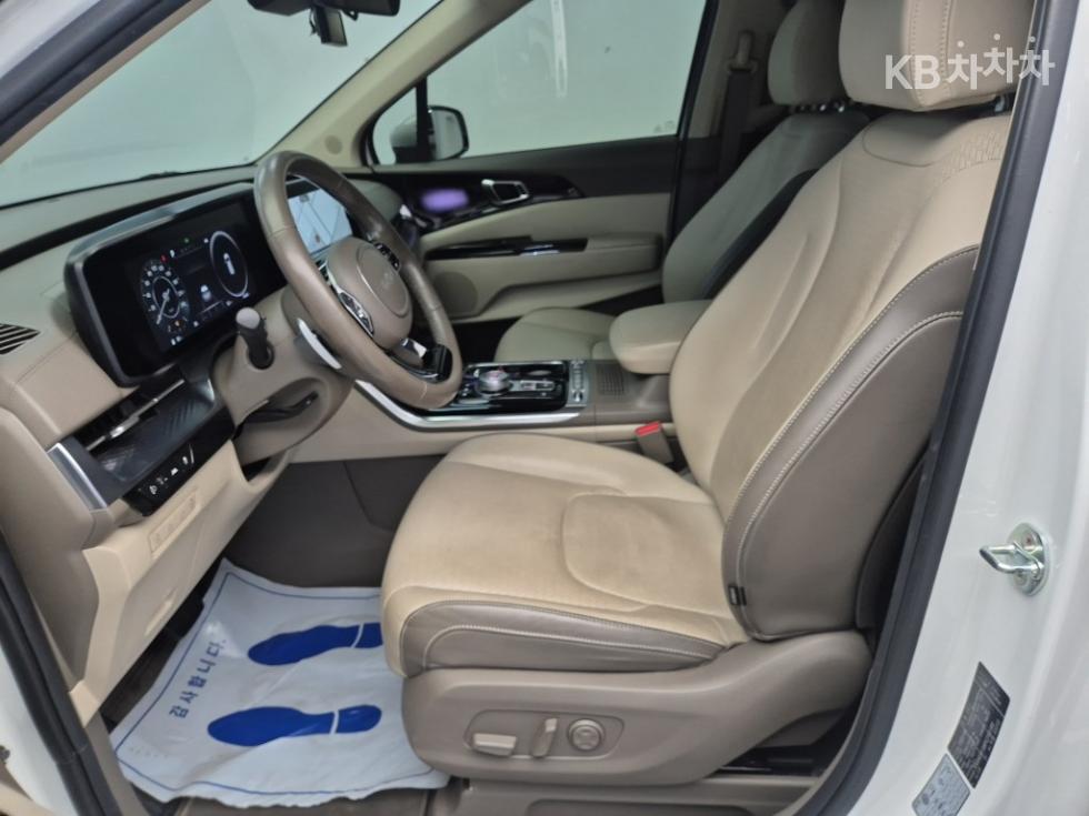 Kia Carnival — miniaturë 11