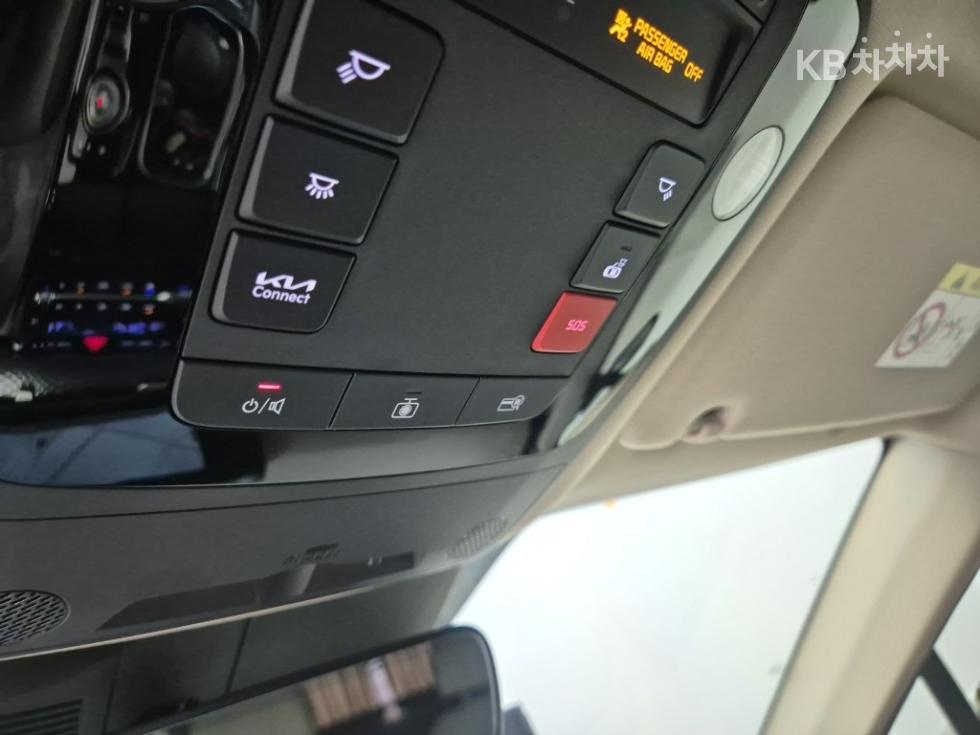 Kia Carnival — miniaturë 16