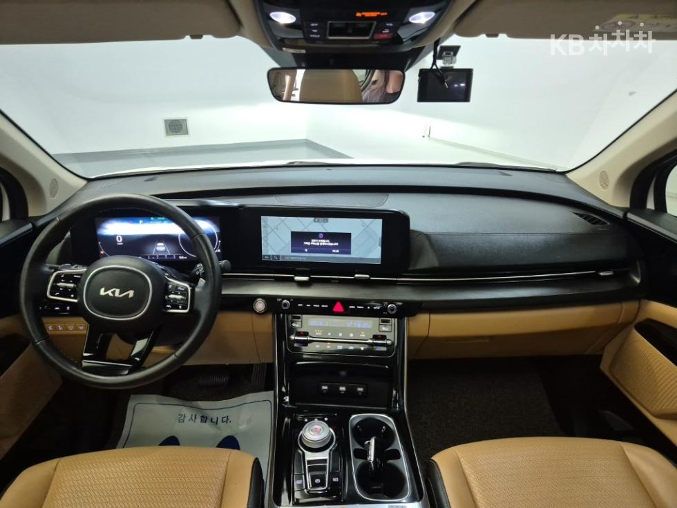 Kia Carnival — miniaturë 7
