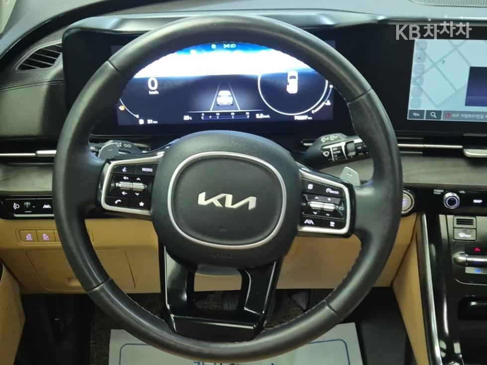 Kia Carnival — miniaturë 9
