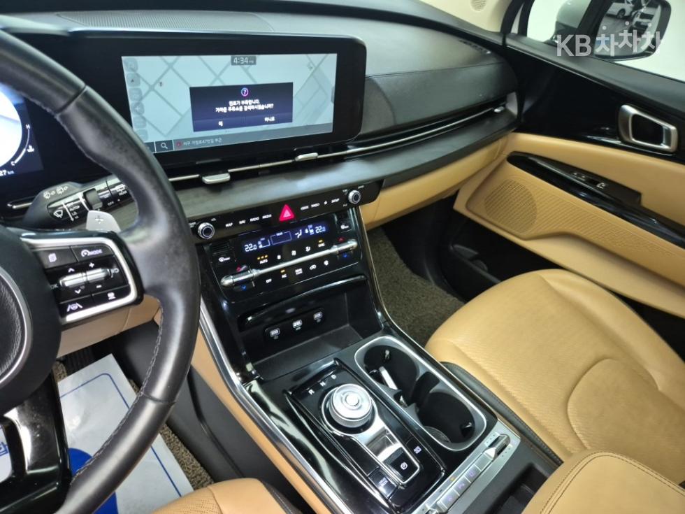 Kia Carnival — miniaturë 10