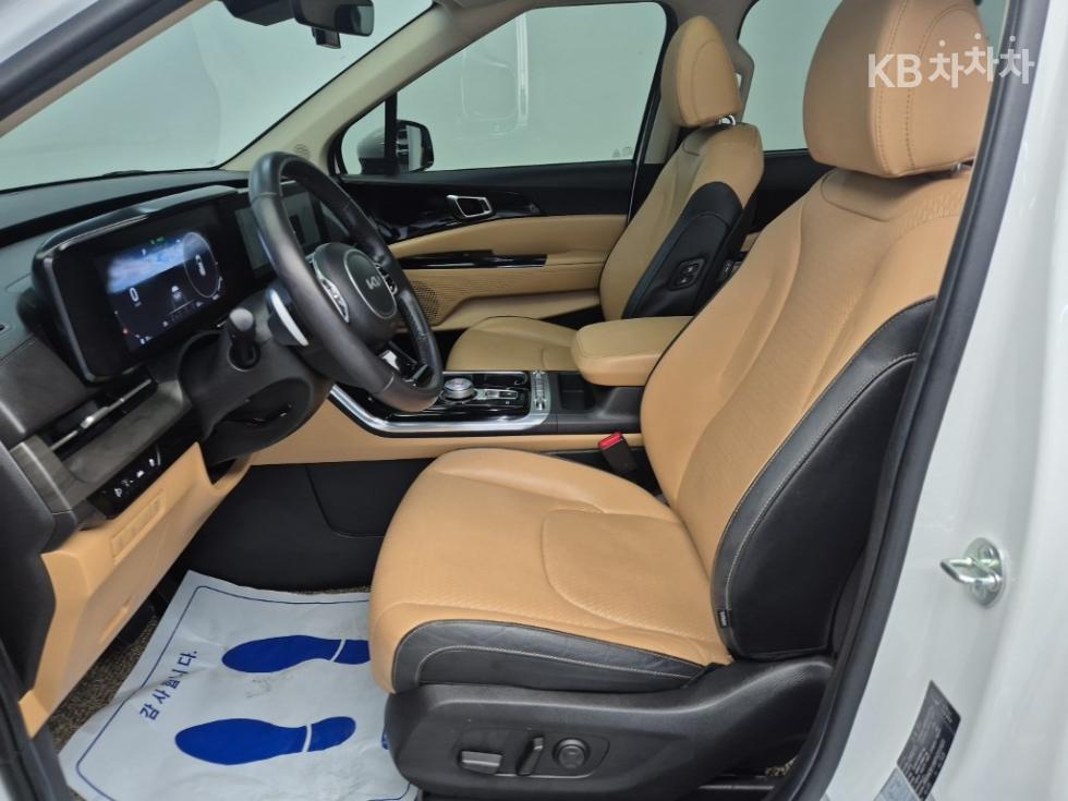 Kia Carnival — miniaturë 11