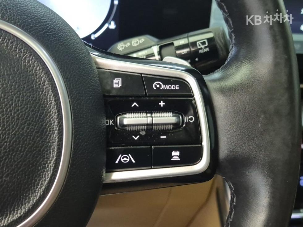 Kia Carnival — miniaturë 16
