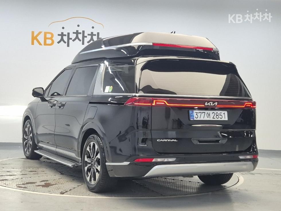 Kia Carnival — miniaturë 2