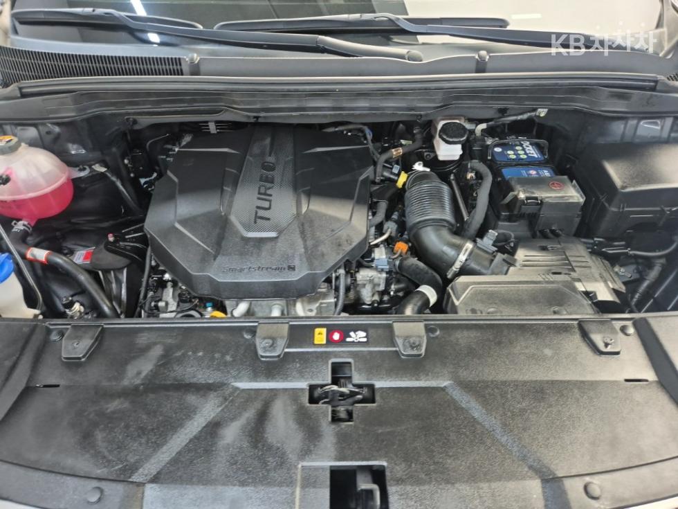 Kia Carnival — miniaturë 5