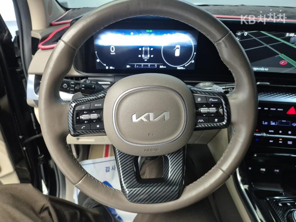 Kia Carnival — miniaturë 9