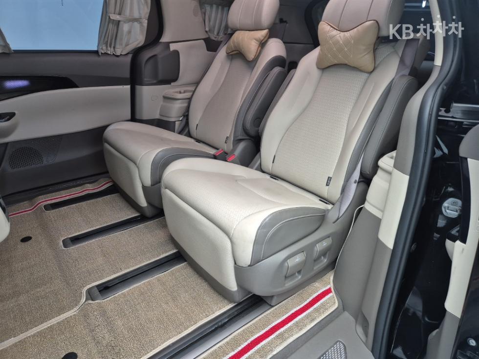 Kia Carnival — miniaturë 12