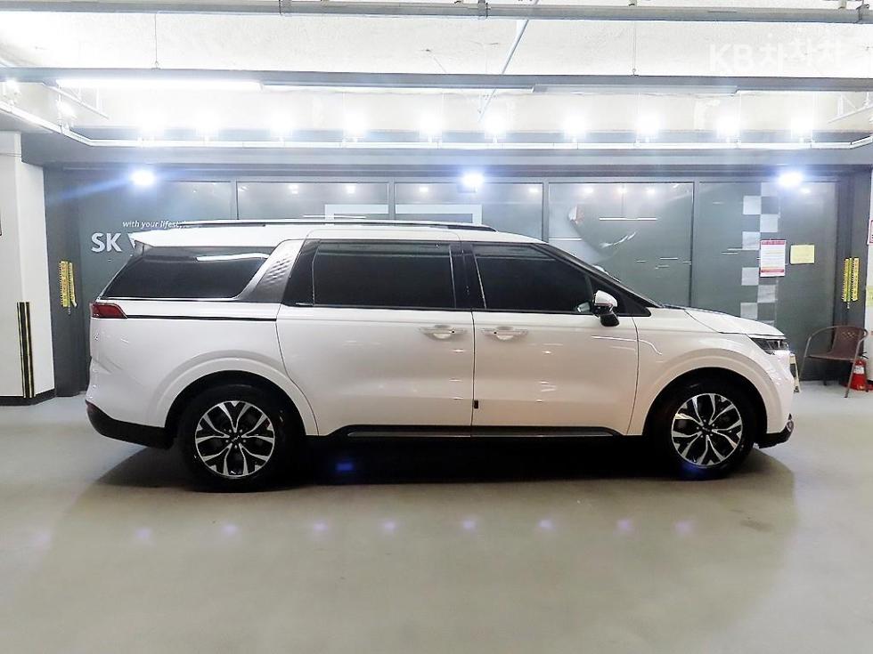 Kia Carnival — miniaturë 3
