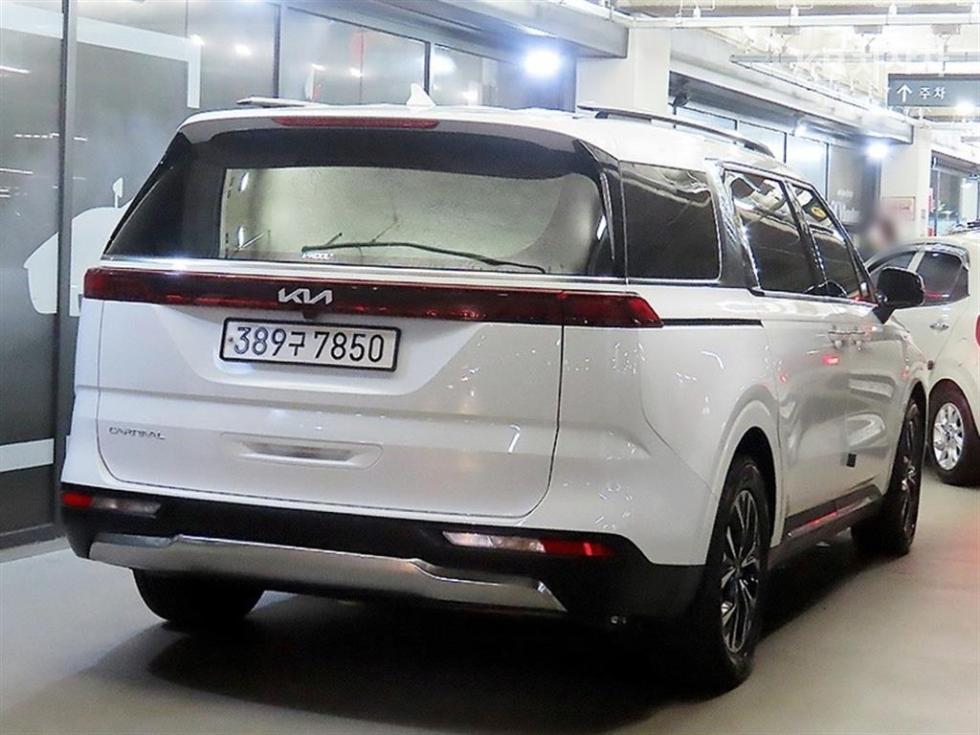 Kia Carnival — miniaturë 4
