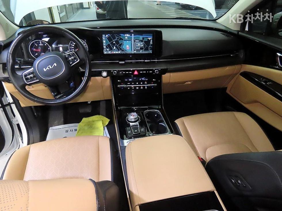 Kia Carnival — miniaturë 10