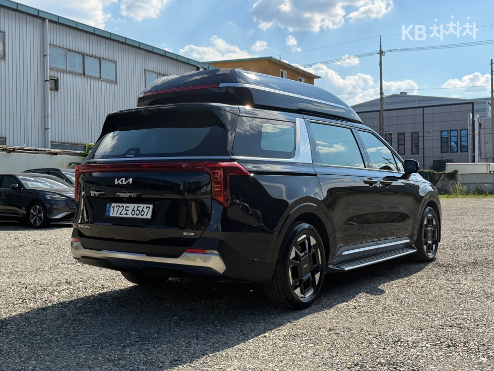 Kia Carnival — miniaturë 3