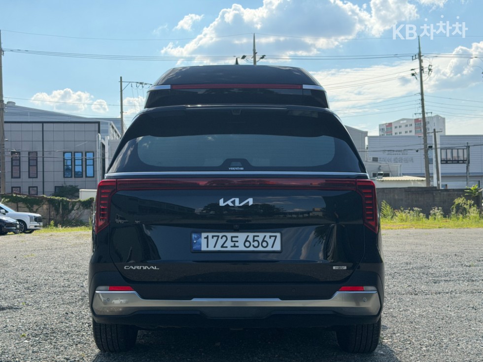 Kia Carnival — miniaturë 4